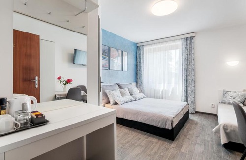Kobylisy House | A.V.E. Pension Kliská