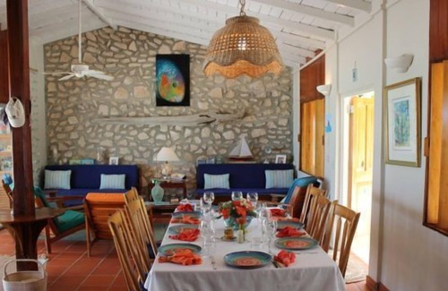 Palm Island House | A Well-Appointed 2-Bedroom Beach House