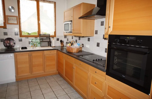 Sainteny Cottage | A wonderful vacation home from home - and a great garden for all the family