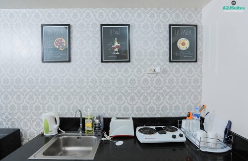 Tagaytay Condo | A2JSuites Huge Taal View Luxury Suite SMART HOME Near Skyranch, Robinsons