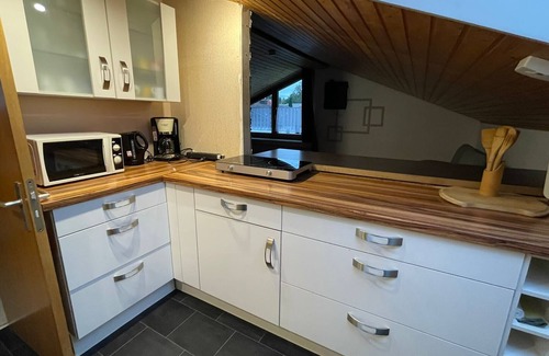 Hattenhofen Apartment | A8 Hattenhofen, Göppingen, Stuttgart airport as near Metzingen