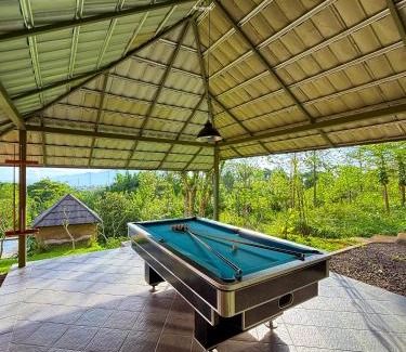 Megamendung Villa | AA 77 by Nginapsini