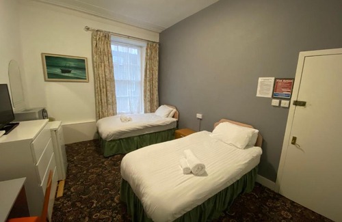 Central Aberdeen House | Aaran Central Guesthouse