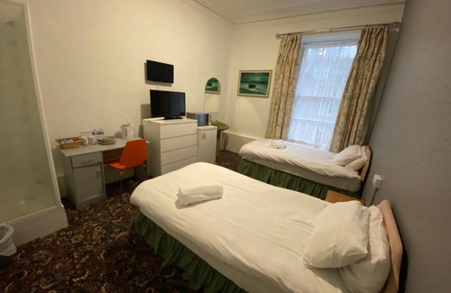 Central Aberdeen House | Aaran Central Guesthouse