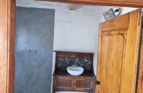 Camdeboo House | Aasvogelkrans Farm Cottages & Camping