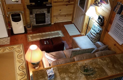 Spencer Cabin | AB-One bedrm,W/single loft-Cumberland Plateau Retreat (Three + nights $75 OFF).