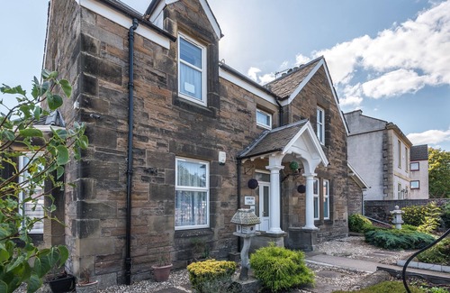 Bonnybridge House | Abercorn Lodge | Semi-Detached House (Budget Friendly)