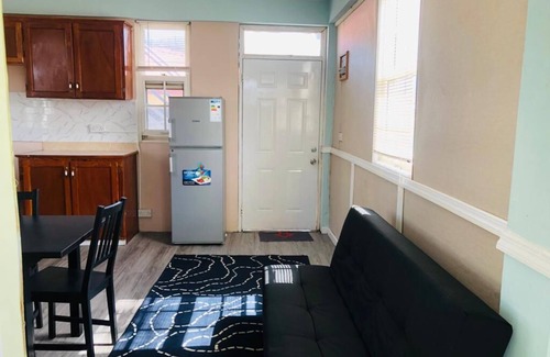 Portsmouth Apartment | ABH House a Cozy studio in nice Portsmouth with WiFi access