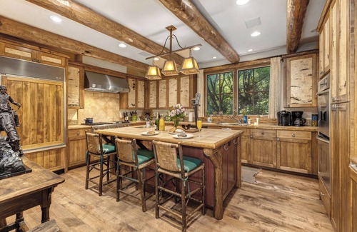 Warm Springs House | Abode at Silvertip | Sweeping Estate with 4 Cabins