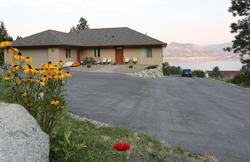Okanagan-Similkameen Bed & Breakfast | Above Naramata Bed & Breakfast