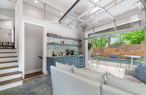 Historic Edgefield House | Above Nashville Urban | 1 Mile to Downtown! | Pool | 5 Beds | Office