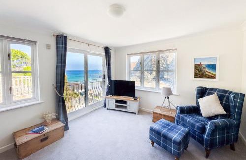 St. Agnes House | Above the Beach