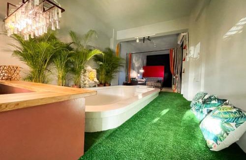 South Beach House | ABS Pool Condo