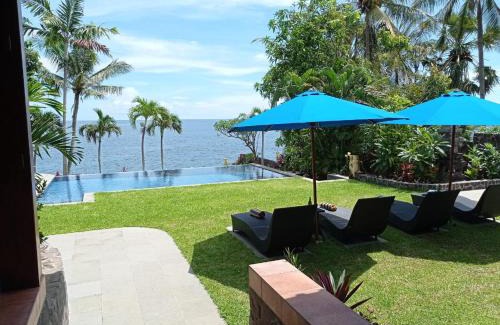 Tulamben Villa | Absolute Beachfront, Paradise, 3BR Villa with Private Pool on 1200m2 of Tropical Land