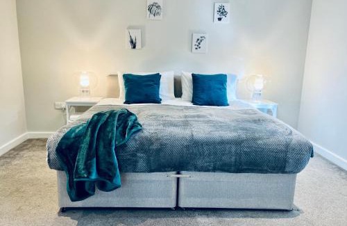 Hemel Hempstead Apartment | Absolutely Beautiful Hemel Hempstead 2-bedroom for 1-5 Guests - contractors welcome