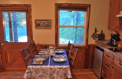 Columbia Falls Cabin | Absolutely Fantastic Lake Front Cabin Near West Glacier National Park