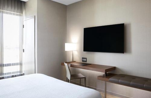 South Loop Hotel | AC Hotel by Marriott Bloomington Mall of America