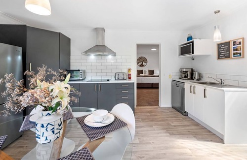 Acacia Bay House | Acacia Heights - Garden Cottage