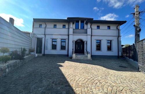 Focsani House | Academy Home