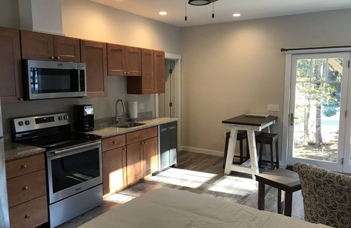 Southwest Harbor Apartment | Acadia Quiet side Studio. Modern feel in the quaint Maine woods. Full kitchen.