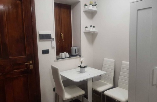 Angri House | Accommodation in center, Doria Castle, Town Villa, stores, bars, pubs, transportation.