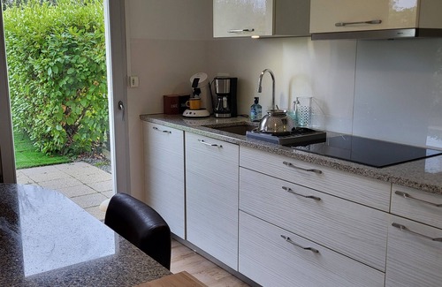 Piriac-sur-Mer Apartment | Accommodation with terrace and garden.