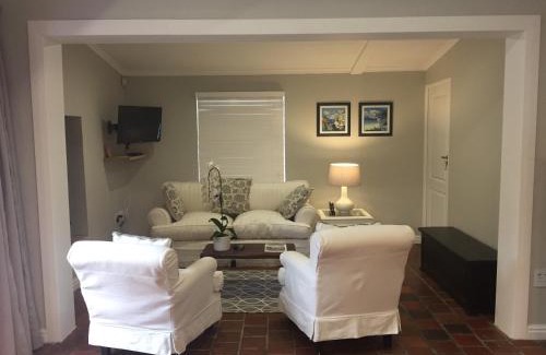 Eastcliff House | Acorn Cottage Hermanus