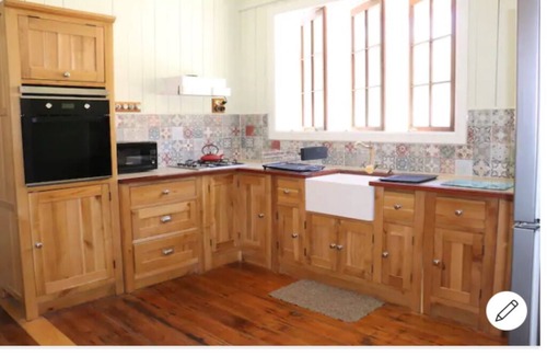 Somerset Dam Other | Acreage, Somerset dam,100yr old renovated homestead, near The Spit.