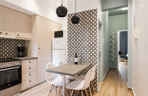 Kallithea Apartment | Acropolis - historical attractions walking distance