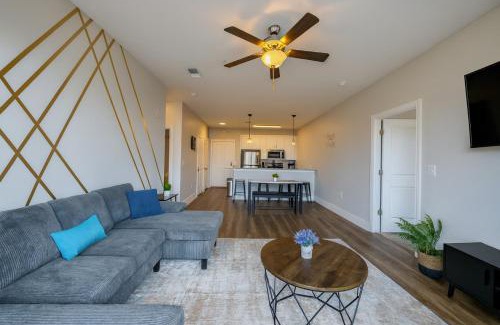 Glen Iris Apartment | Across from UAB Spacious 2BR Retreat 3b
