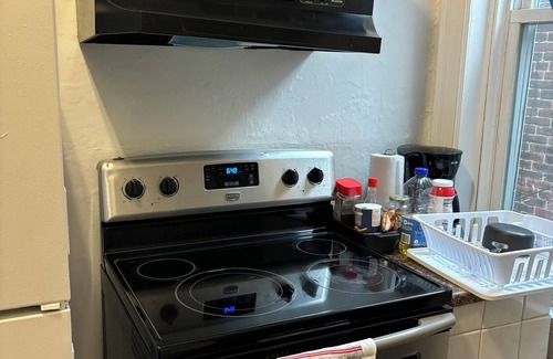 North Philadelphia Apartment | Across Temple Dental, Pharmacy University & Hospital