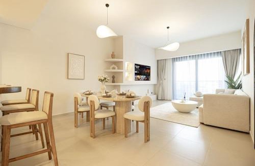 Downtown Dubai Apartment | Act Tower Suites by Prestige Nest