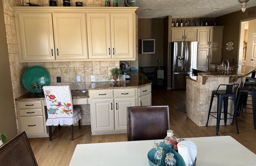 Papillion House | 🌟ACTIVE FAMILIES DREAM🌟hot-tub, b-ball, sauna, fire-pit, trampoline + game room!