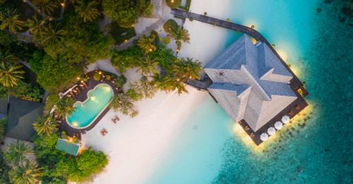 Meedhupparu Resort | Adaaran Select Meedhupparu - Premium All Inclusive - Complimentary Stay for 1 Child for Stays between April 2025 to September 2025