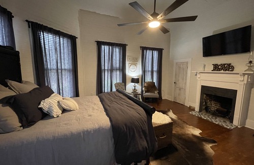 Harmon Bed & Breakfast | Adelines Bed and Breakfast
