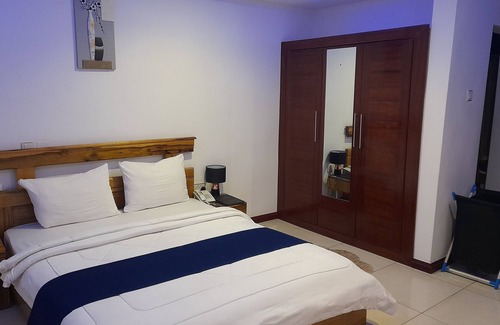 Tarkwa Hotel | ADESHIE FIE HOTEL