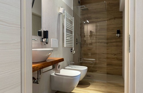 Orzinuovi House | AdisArtur Elegant Rooms