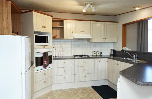 Invercargill Hotel | Admiral Court Motel & Apartments