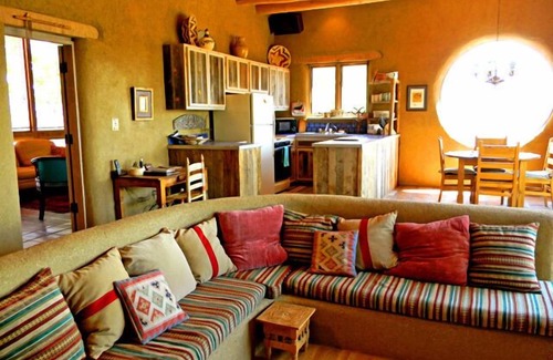 Taos House | Adobe de Artista 2 - Semi Secluded Million Dollar Views with Private Hot Tub