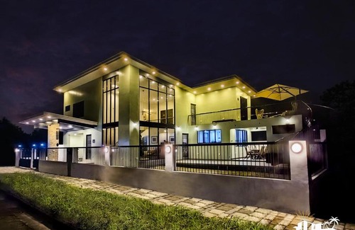 Coron Bed & Breakfast | Adora's Place - Premium Room