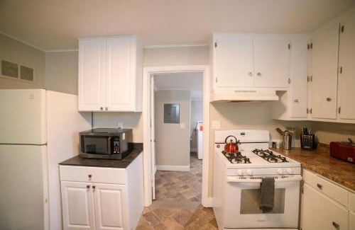 Great Falls House | Adorable and Cozy Bungalow