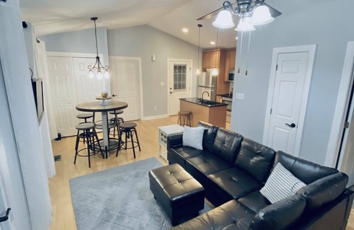 Riverside House | Adorable Bungalow Near Hospital, University, Hike/Bike Trails and Museums!