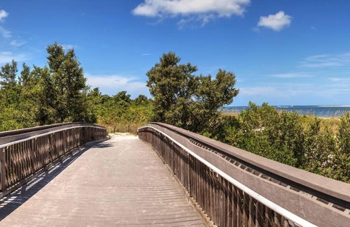 Gleneagles Apartment | Adorable Condo in Naples