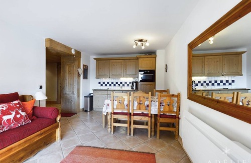Les Eucherts Apartment | ADORABLE 3 ROOMS IN A QUIET AREA