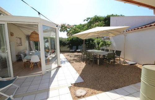 Portiragnes-Plage Villa | Adorable maison de vacances plain pied au coeur de la station et proche des plages 4 chambres, jardin, WIFI, LXDUNE1