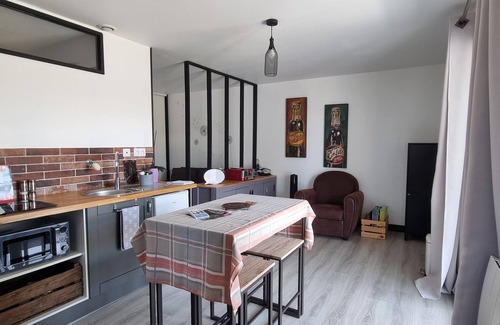Angliers Cottage | Adorable quiet cottage near the sea