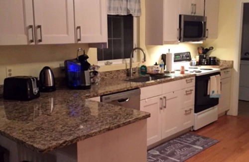 Old Saybrook House | adorable ranch in beach community