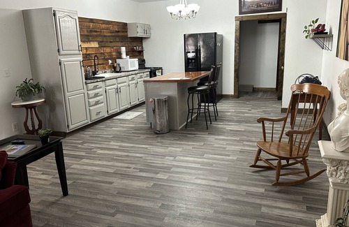 South Paris Apartment | Adult Themed get-a-way! Centrally located to ski mountains, Oxford Casino, OPS.