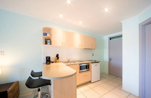 Shute Harbour Apartment | Adults only sea view unit