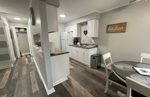 Holly Apartment | Adventure Acres- Suite C1